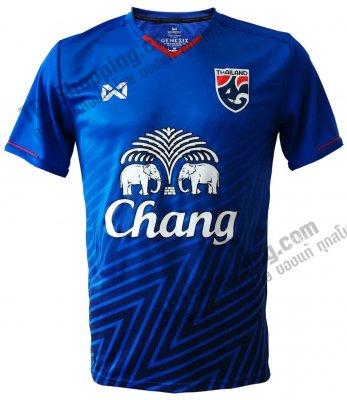 เสื้อบอลไทย เสื้อฟุตบอลไทย เสื้อเชียร์ทีมชาติไทย 2018 โลโก้ใหม่ สีน้ำเงิน ทรงผู้ชาย (WC-54) ติดเฟล็กช้าง
