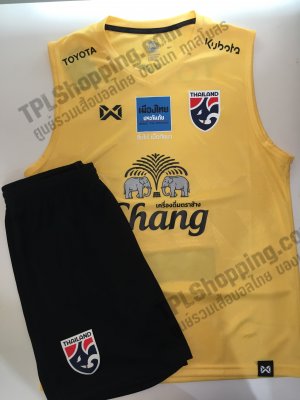 เสื้อบอลไทย เสื้อฟุตบอลไทย ชุดซ้อมทีมชาติไทยแขนกุด 2020 สีเหลือง ล่าสุด 
