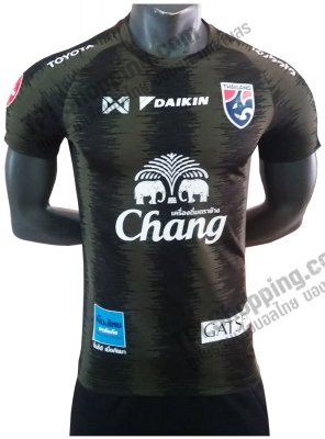 เสื้อบอลไทย เสื้อฟุตบอลไทย เสื้อซ้อมทีมชาติไทย 2021-02 ล่าสุด สีเขียวทหาร