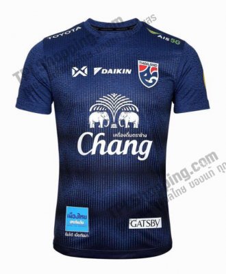 เสื้อบอลไทย เสื้อฟุตบอลไทย เสื้อซ้อมทีมชาติไทย 2021-2022 พร้อมชุดสปอนเซอร์หน้า-หลัง (ล่าสุด)  สีน้ำเงิน