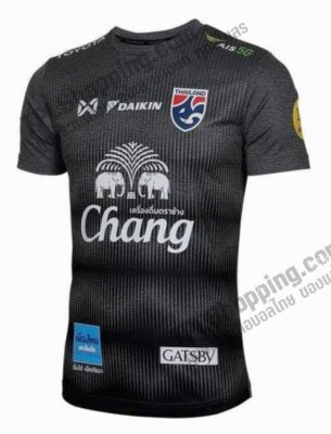 เสื้อบอลไทย เสื้อฟุตบอลไทย เสื้อซ้อมทีมชาติ 2022 พร้อมชุดสปอนเซอร์ หน้า-หลัง สีเทาดำ
